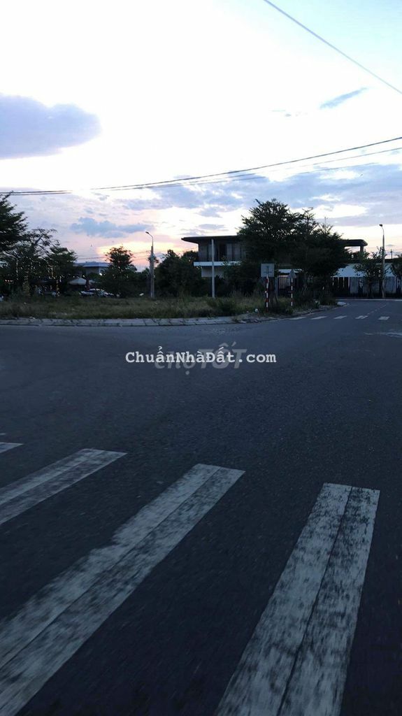 Chính chủ ra nhanh lô góc 2 mặt tiền đông nam dân cư đông đúc