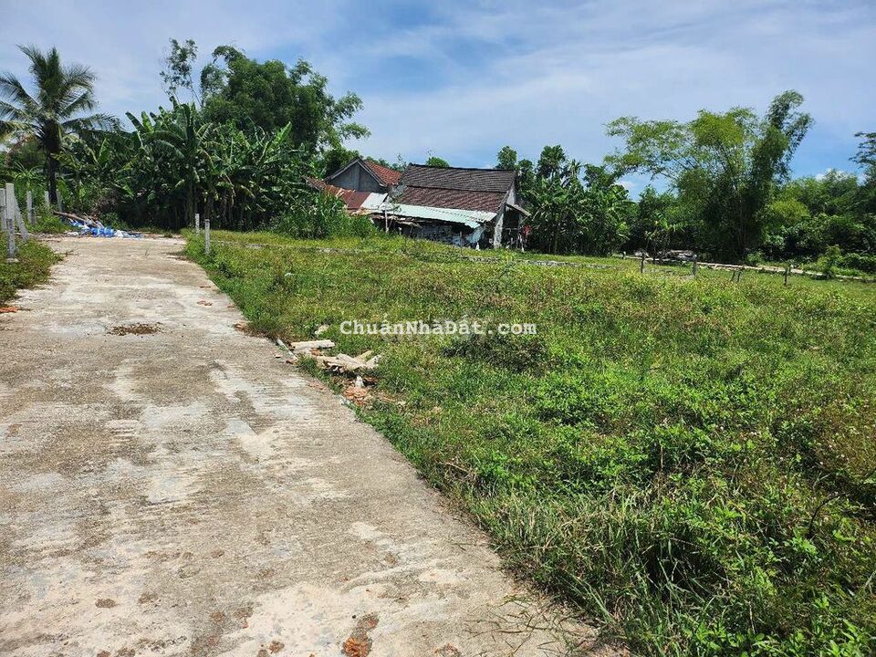 Ngay ủy ban Điện Trung 150m2 đường 5m lô đôi Ngay ủy ban Điện Trung 150m2 đường 5m lô đôi