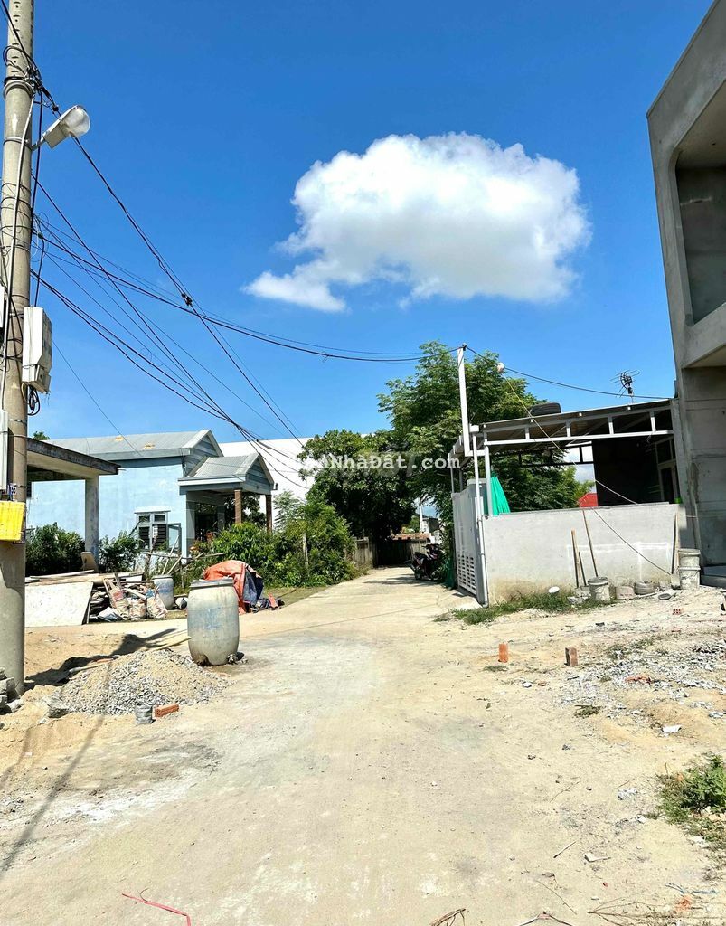 Đất sát Đà Nẵng ngay chợ lệ Trạch đi vào 1 đoạn 219m2 chỉ 615 Triệu