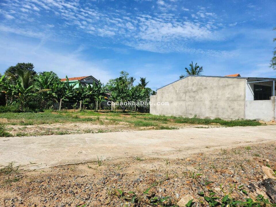 Ngay chợ Điện Phong đường 5m_300m2 làm nhà vườn hay kho xưởng