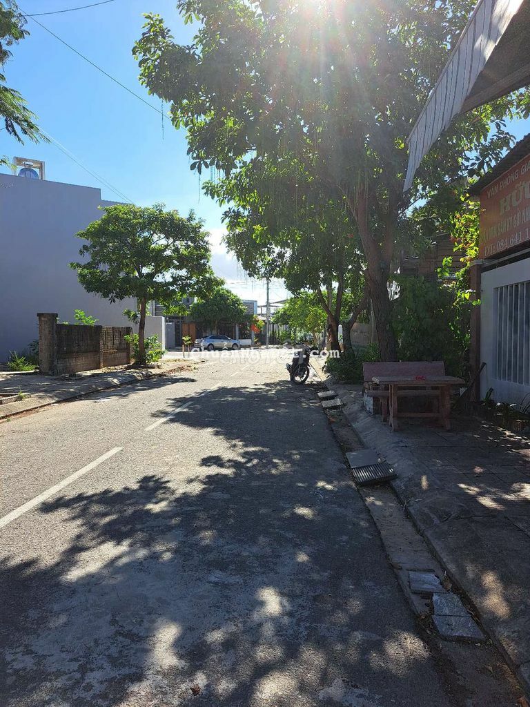 Đất chính chủ gần đại Học FPT. Cách Đà Nẵng 3 bước chân Đất chính chủ gần đại Học FPT. Cách Đà Nẵng 3 bước chân