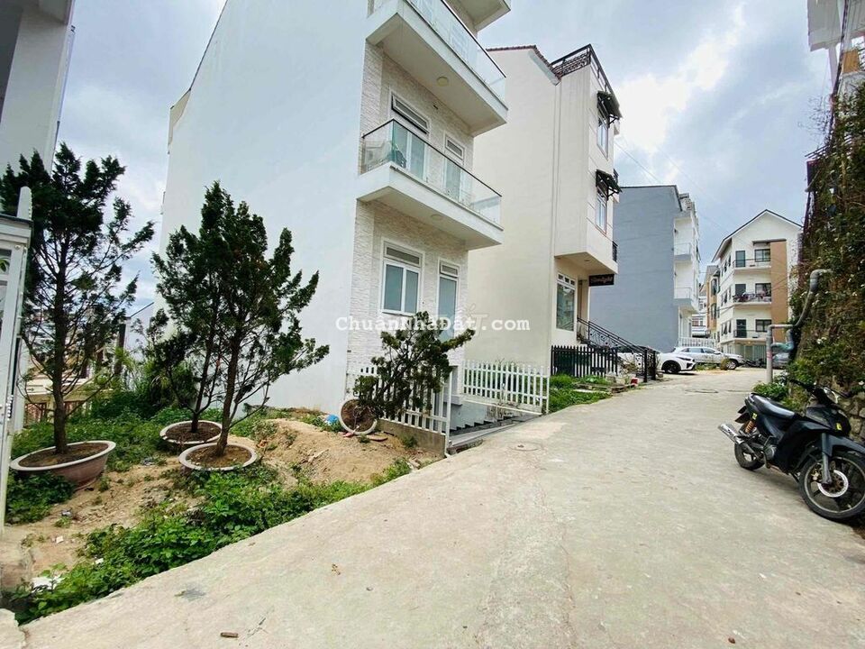 🏡Đất Ngay Đại Học Đà Lạt - Thông Thiên Học - Ô Tô Vào Tận Nơi - 6.8 Tỷ