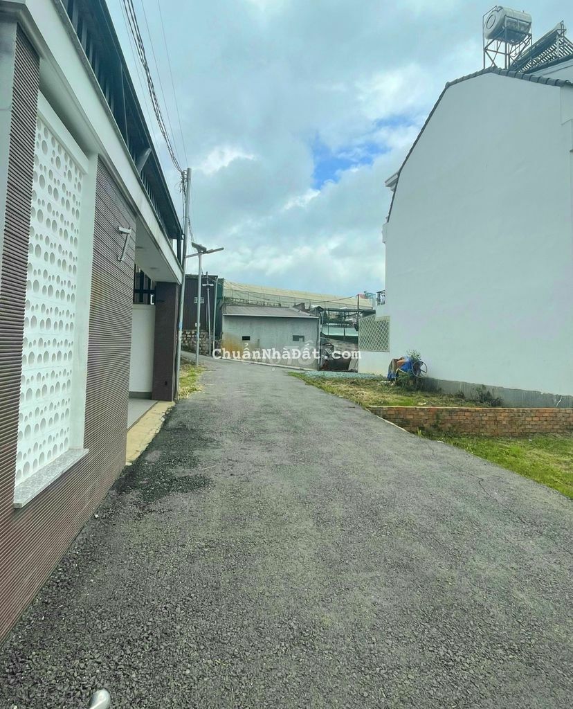 Bán đất sổ riêng 310m trung tâm P8 gần KDL Thũng Lũng Tình Yêu