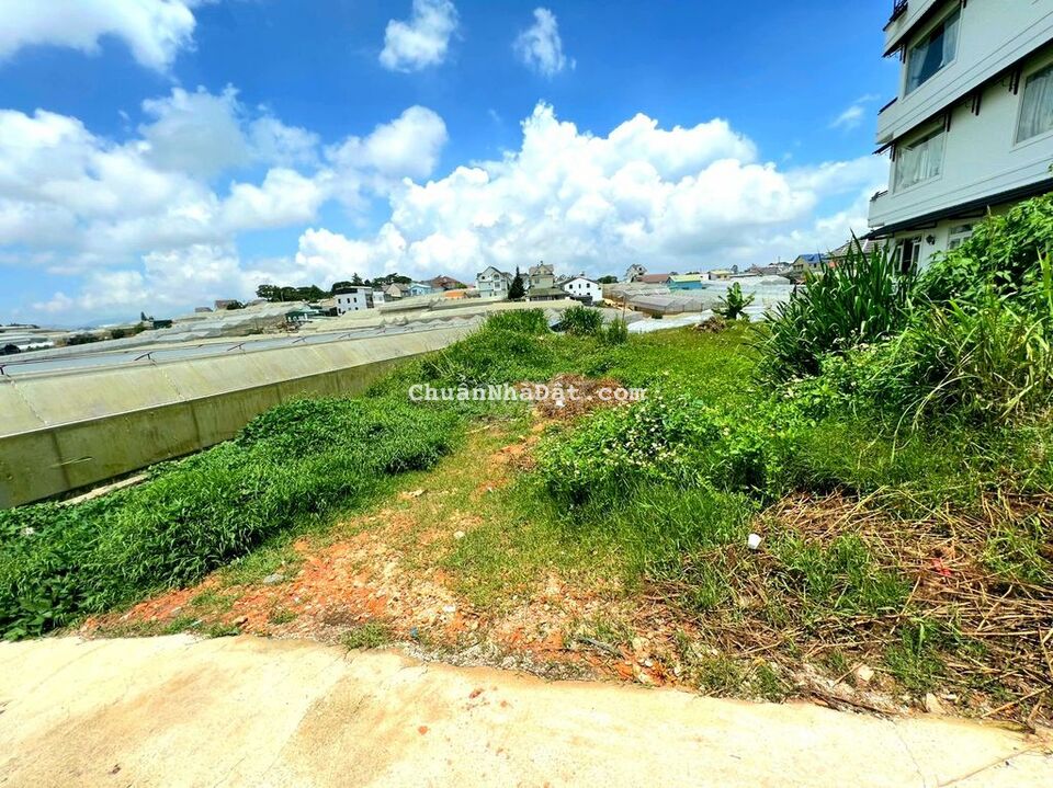 Bán đất sổ riêng 310m trung tâm P8 gần KDL Thũng Lũng Tình Yêu