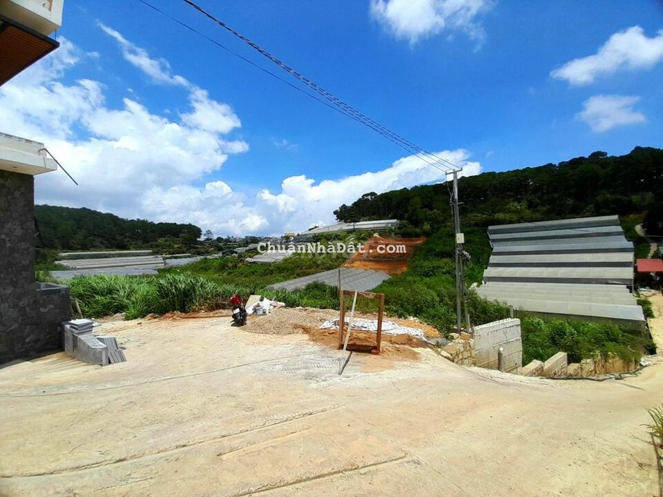 Bán đất view đồi thông, sổ riêng 560m thổ cư gần làng hoa vạn thành