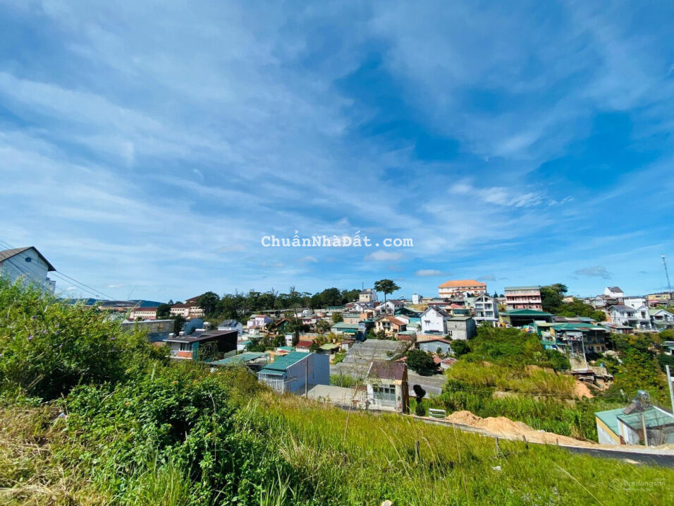 Bán lô đất 567m2 hai mặt tiền - view thành phố đẹp - khu biệt thự Đông Tĩnh, P. 8, Đà Lạt