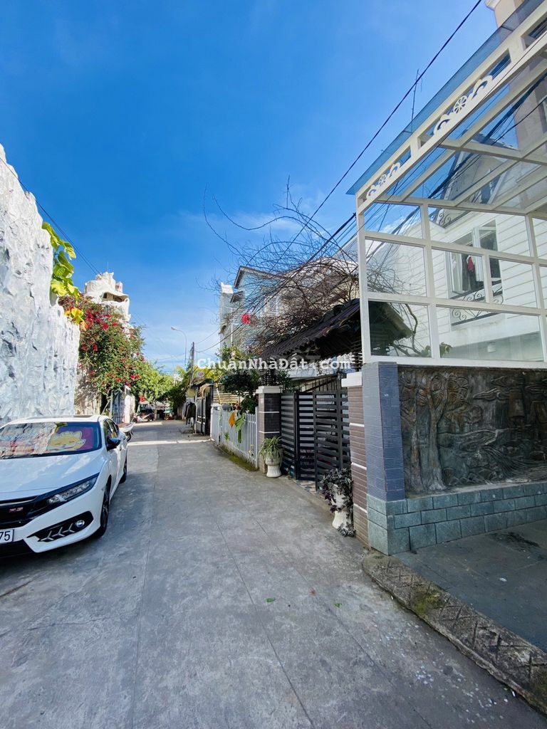 HẠ GIÁ BÁN NHANH LÔ ĐẤT HUỲNH THÚC KHÁNG NGAY TRUNG TÂM HÀNH CHÍNH HẠ GIÁ BÁN NHANH LÔ ĐẤT HUỲNH THÚC KHÁNG NGAY TRUNG TÂM HÀNH CHÍNH