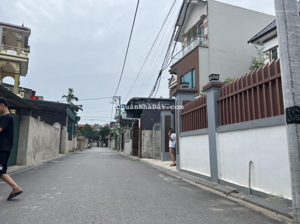 Chính chủ cần bán 95m2 đất Nguyên Khê, Đông Anh, Hà Nội. Đường ô tô vào tận đất. MT 4.5m hậu 4.5m