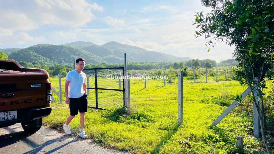 BÁN ĐẤT MT NHỰA LONG MỸ ĐẤT ĐỎ BRVT 1102M NGANG 12 X97 THỔ CƯ 100M