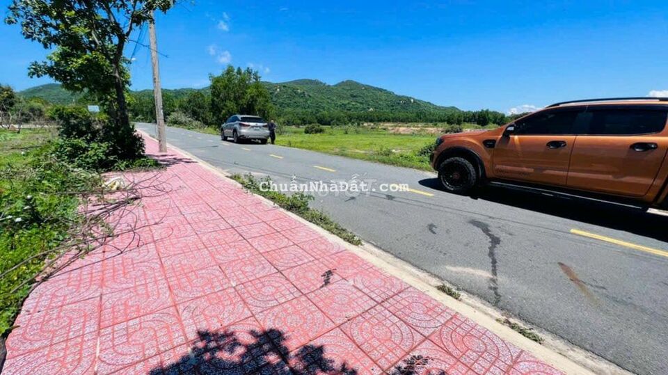 BÁN ĐẤT MT NHỰA LONG MỸ ĐẤT ĐỎ BRVT 1102M NGANG 12 X97 THỔ CƯ 100M