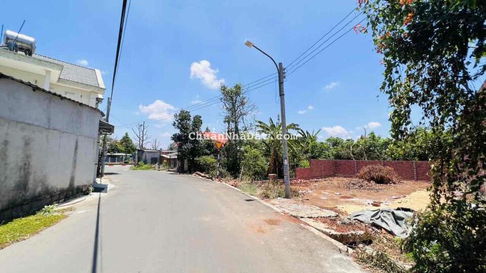 NGUYỄN KIỆM - TT ĐẤT ĐỎ CÁCH TỈNH LỘ 52 CHỈ 30M- 11x20M