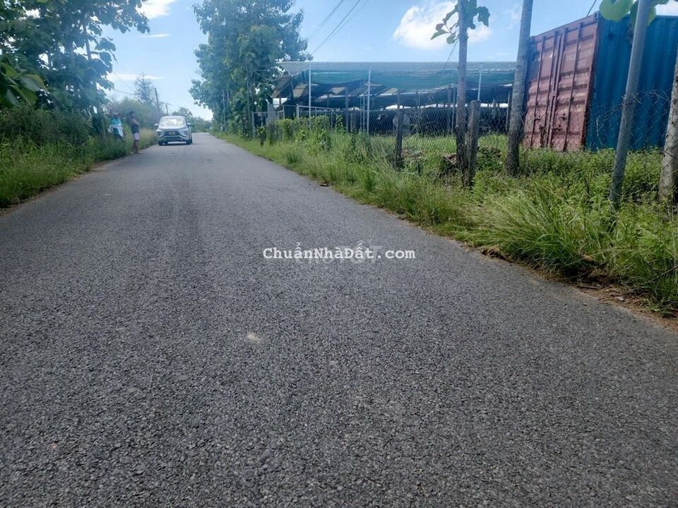 bán 1010m2 có 10m mặt tiền đường nhựa,đất nằm khu dân cư,giá đàu tư