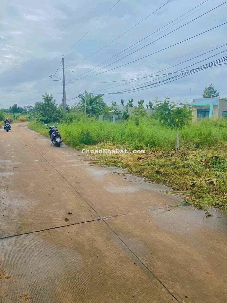 Cần tiền GẤP mua 750tr bán 390 nền thổ cư 5.2x45 dân cư đông đường lớn Cần tiền GẤP mua 750tr bán 390 nền thổ cư 5.2x45 dân cư đông đường lớn