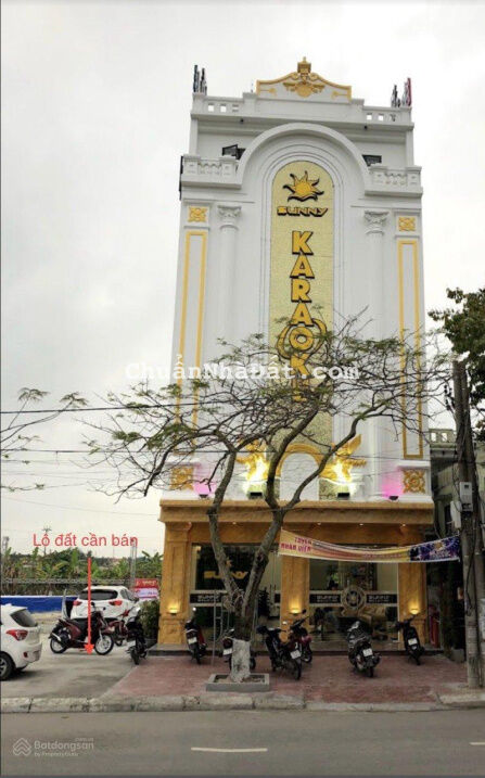 Bán đất mặt đường Phạm Văn Đồng - Cạnh Karaoke Sunny Trung Nghĩa. Diện tích: 90m2 (22,5 x 4m) Bán đất mặt đường Phạm Văn Đồng - Cạnh Karaoke Sunny Trung Nghĩa. Diện tích: 90m2 (22,5 x 4m)