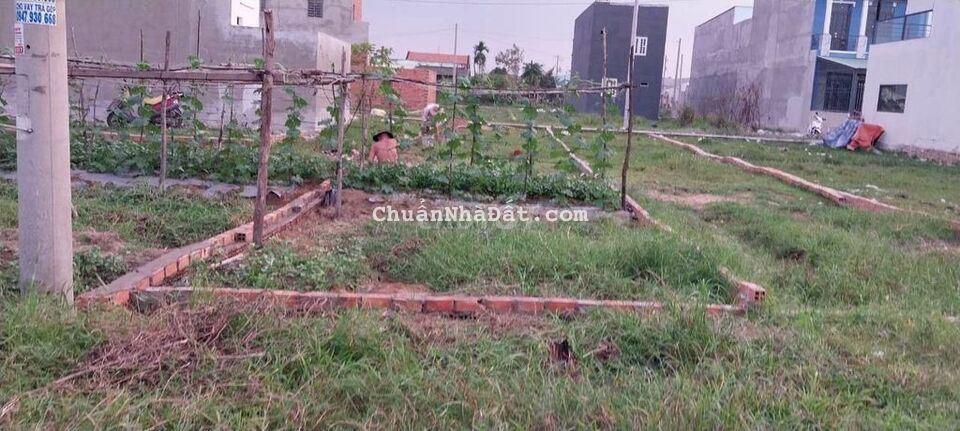 Bán miếng đất 2mt đường xe tải quay đầu