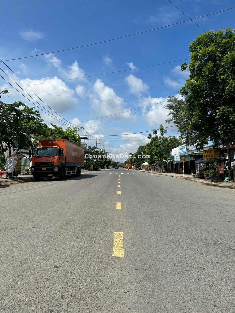 chỉ còn 1 nền giá NGỘP, mặt tiền nhựa ĐS4, vị trí cực đẹp sát Hóc Môn chỉ còn 1 nền giá NGỘP, mặt tiền nhựa ĐS4, vị trí cực đẹp sát Hóc Môn