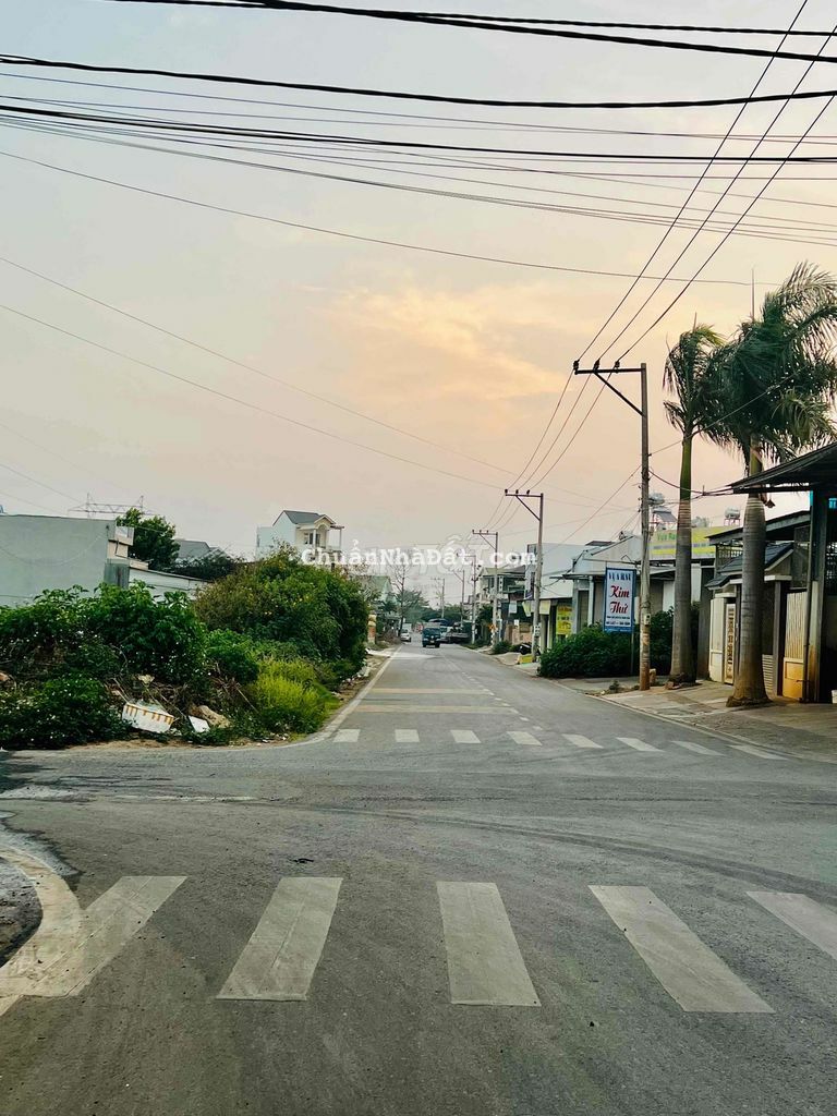 Bán đất 2 mặt tiền 1650m2 trung tâm h. Đức Trọng