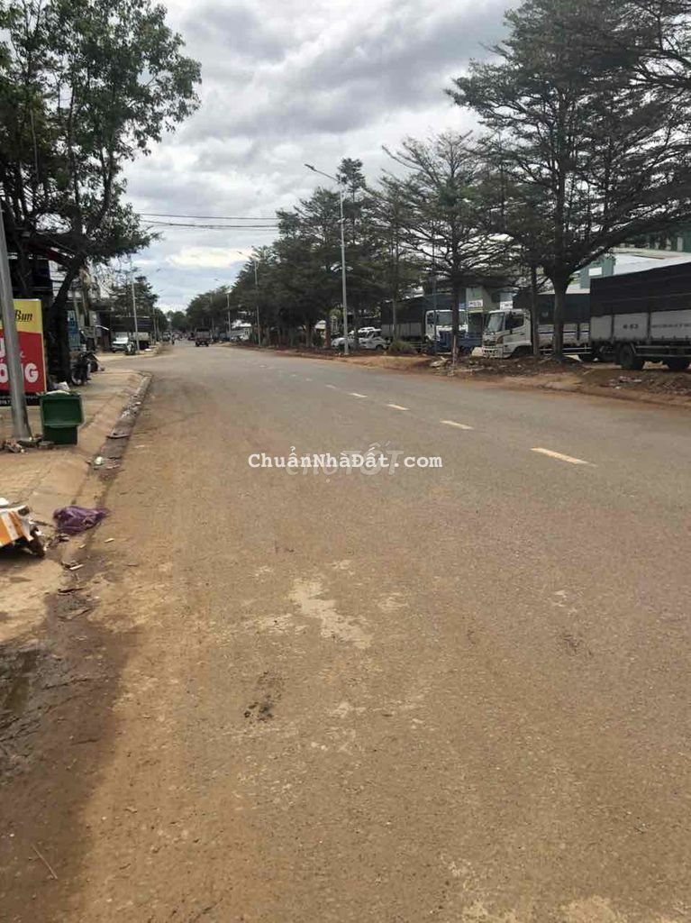 bán gấp kho 10x25m Lạc Long Quân chợ đầu mối Liên Nghĩa, Đức Trọng