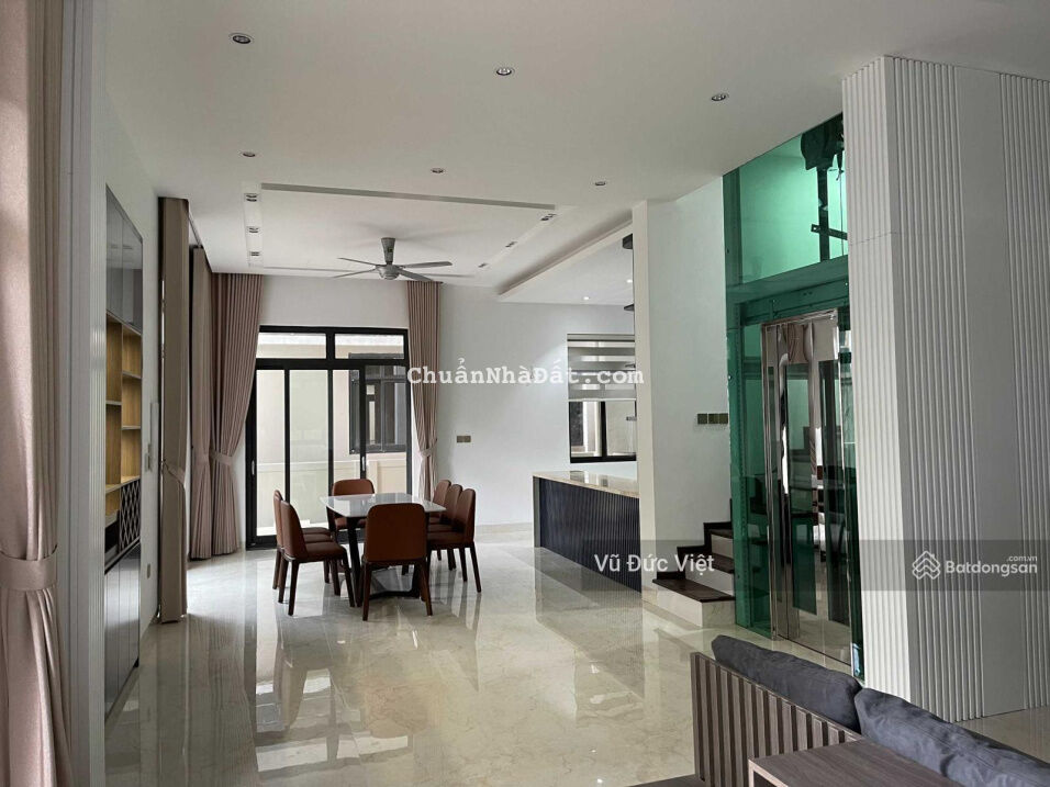 Chính chủ cho thuê biệt thự starlake 220m2, 4PN, 3 tầng, full nội thất, 90 triệu/tháng