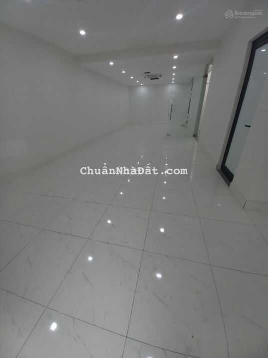 Cho thuê nhà mặt phố khu phân lô HDI Mạc Thái Tông. Diện tích 120m2 x 5 tầng 1 hầm Cho thuê nhà mặt phố khu phân lô HDI Mạc Thái Tông. Diện tích 120m2 x 5 tầng 1 hầm