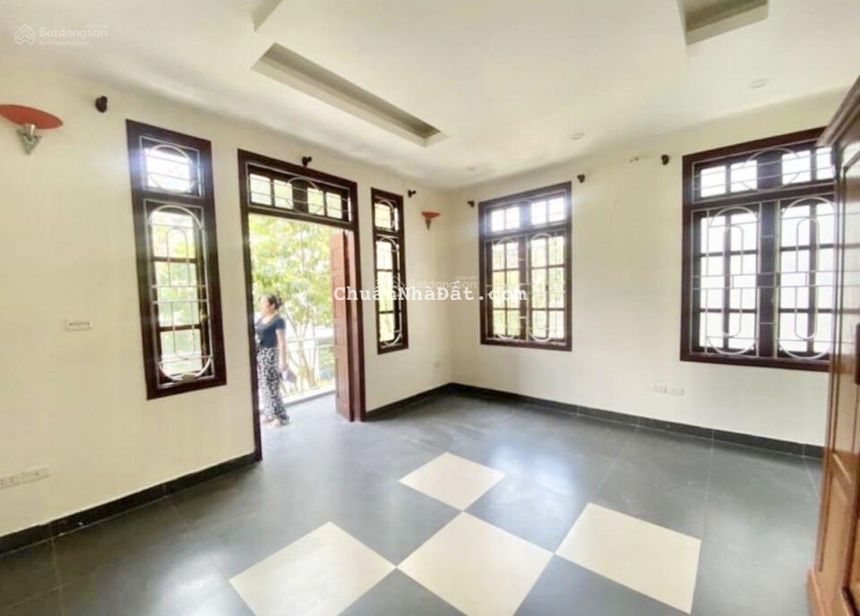 Chính chủ cho thuê nguyên căn biệt thự 409 Tam Trinh Chính chủ cho thuê nguyên căn biệt thự 409 Tam Trinh