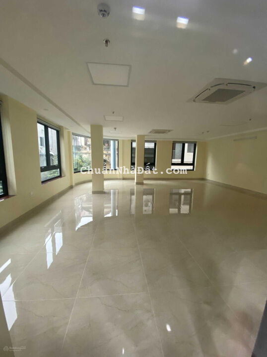 Cho thuê BT ngõ 214 Nguyễn Xiển 160m2 7 tầng 1 hầm, mặt tiền 12m, thông sàn thang máy. Giá 120tr/th Cho thuê BT ngõ 214 Nguyễn Xiển 160m2 7 tầng 1 hầm, mặt tiền 12m, thông sàn thang máy. Giá 120tr/th