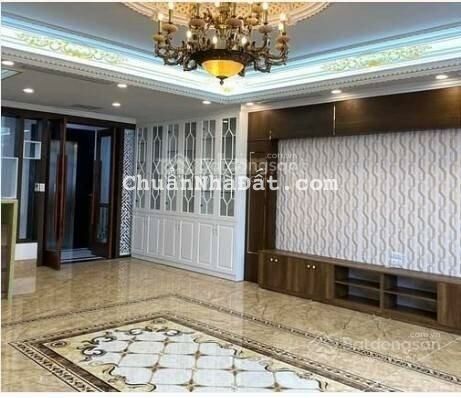 Cho thuê nhà Âu Cơ - Tây Hồ, ô tô đỗ cửa, view thoáng mát, ô tô vào nhà