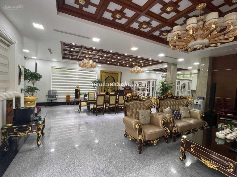 Cho thuê biệt thự Vip Ngoại Giao Đoàn 330m2, 4 tầng, 4 phòng ngủ, đầy đủ nội thất cao cấp xịn sò