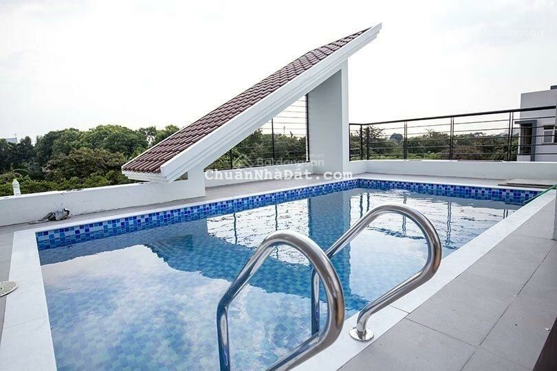 Cho thuê biệt thự Tây Hồ - Diện tích 350 m2 , 3 tầng, nội thất cao cấp, sân vườn, bể bơi, thang máy