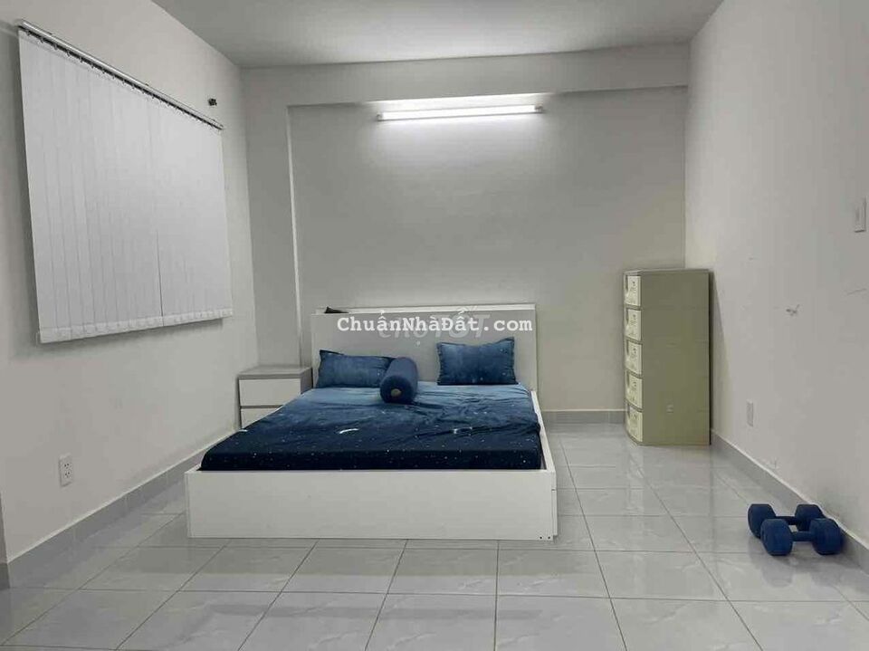 Căn hộ chung cư Nam Long 1 phòng ngủ, đầy đủ nội thất, Bãi oto