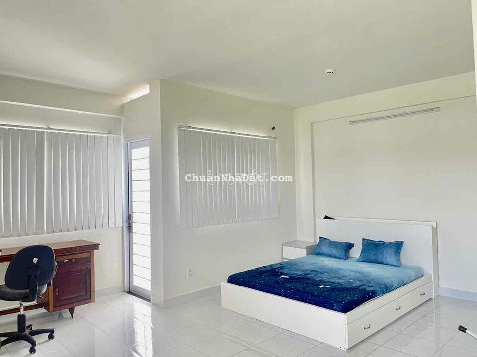 Căn Họ 41m2 góc 2 mặt tiền thoáng mát khu Nam Long co thang máy CRang