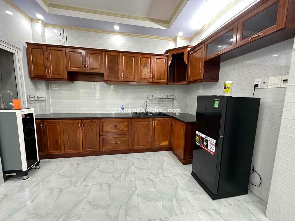 Căn hộ chung cư Hưng Phú 3 phòng ngủ, 2WC, ĐB, lộ 30m