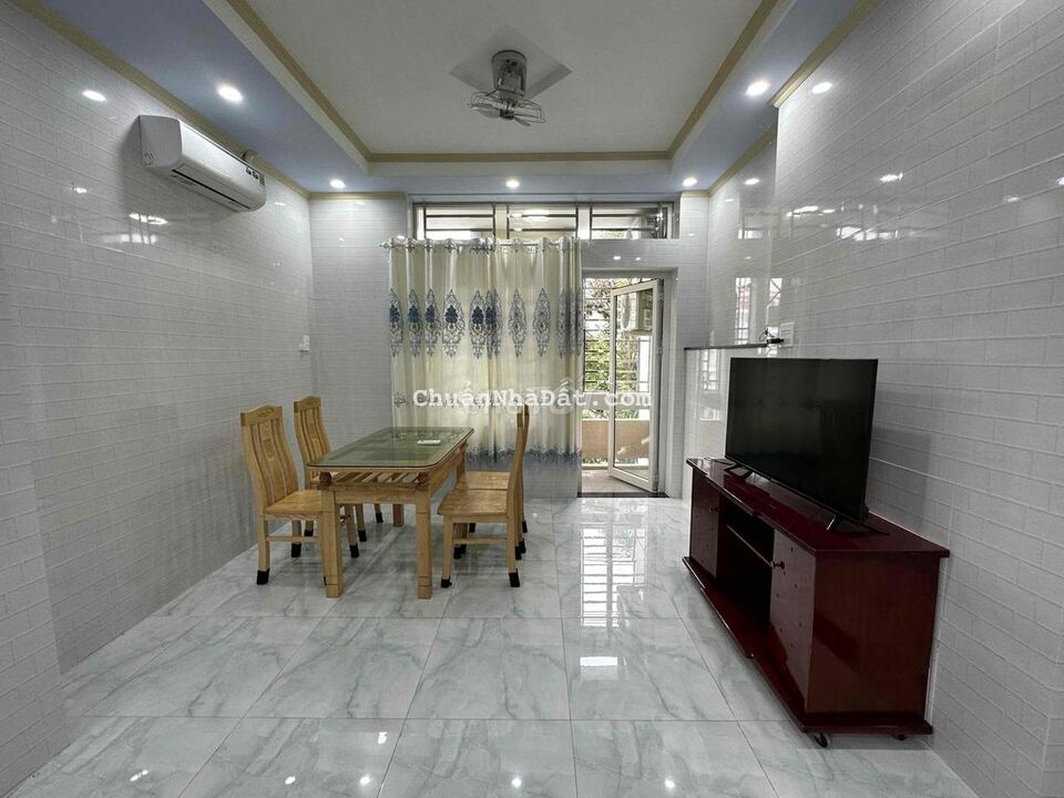Căn hộ chung cư Hưng Phú 3 phòng ngủ, 2WC, ĐB, lộ 30m