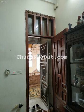 Hàng giảm giá cho thuê gấp căn hộ đối diện chợ Hôm, đẹp, khép kín giá rẻ phố Huế 45m, 3 mặt thoáng Hàng giảm giá cho thuê gấp căn hộ đối diện chợ Hôm, đẹp, khép kín giá rẻ phố Huế 45m, 3 mặt thoáng