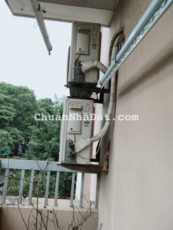 + Cho thuê gấp căn hộ cực hiếm, đẹp, khép kín giá rẻ phố Huế tầng 4, 45m, 3 mặt thoáng.