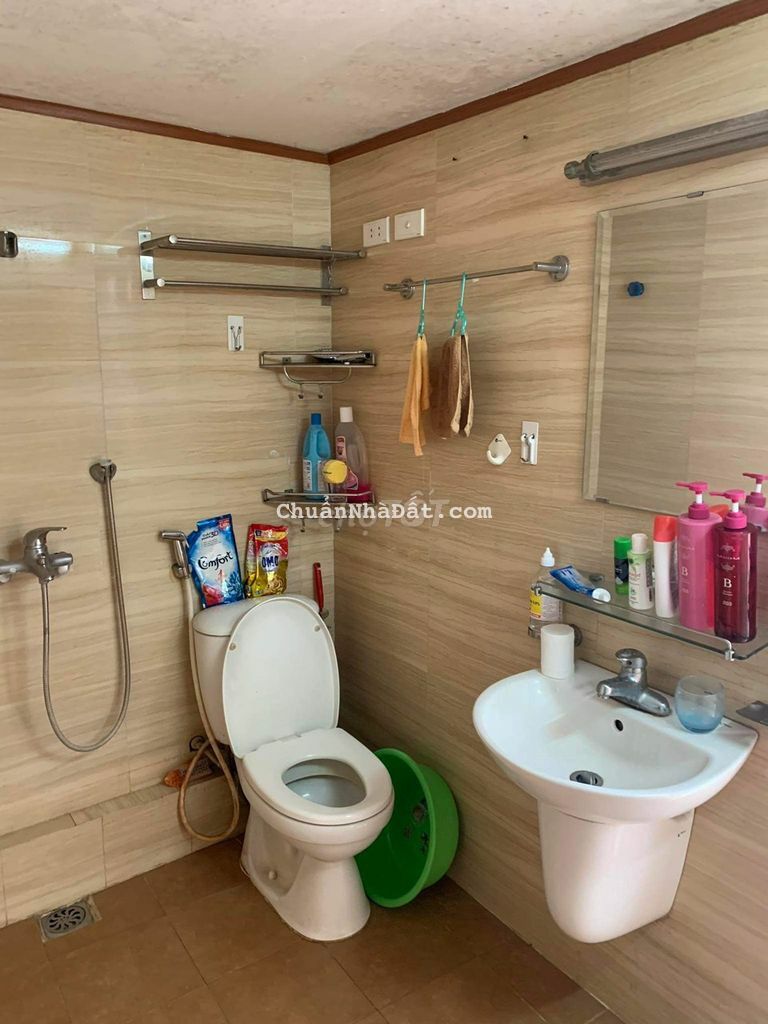 Cho thuê căn hộ 99 m2, 3 PN, 2 WC, đủ NL, ĐH, SẠCH, ĐẸP 9,5 tr/th.