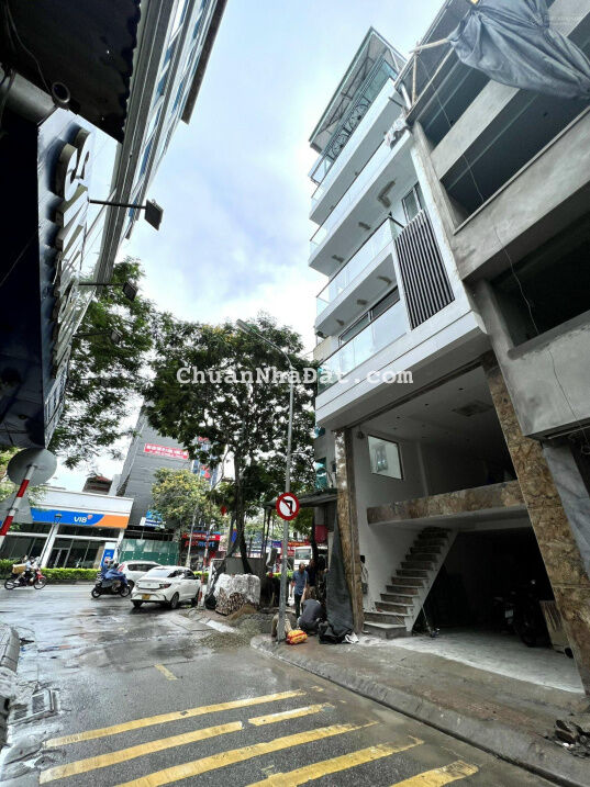 Chính chủ cho thuê căn hộ cao cấp khép kín tại tòa nhà phố Nguyễn Văn Cừ - Long Biên 70m2