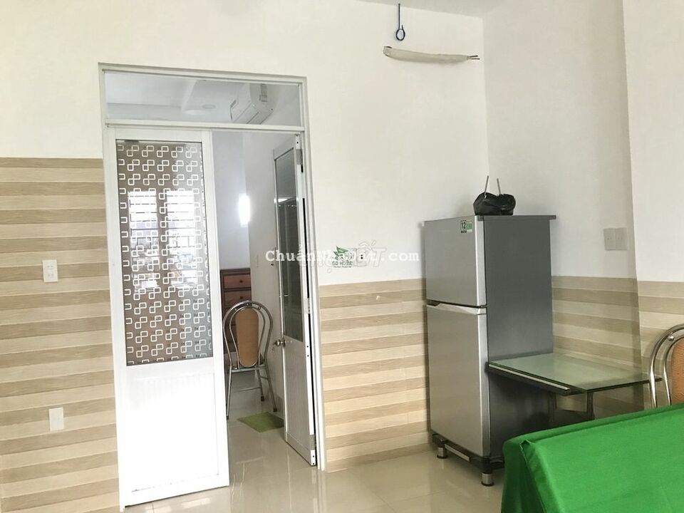 CHO THUÊ CĂN HỘ 1 PHÒNG NGỦ CÓ BAN CÔNG GIÁ 3 TRIỆU GẦN CHỢ ĐẦM