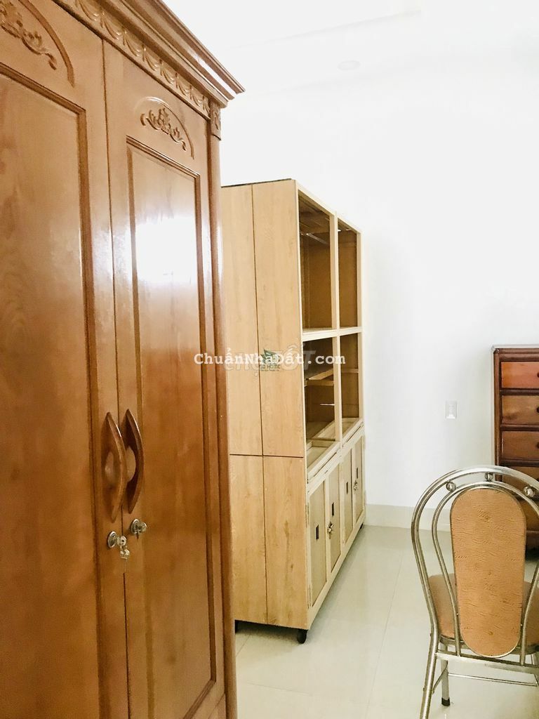 CHO THUÊ CĂN HỘ 1 PHÒNG NGỦ CÓ BAN CÔNG GIÁ 3 TRIỆU GẦN CHỢ ĐẦM