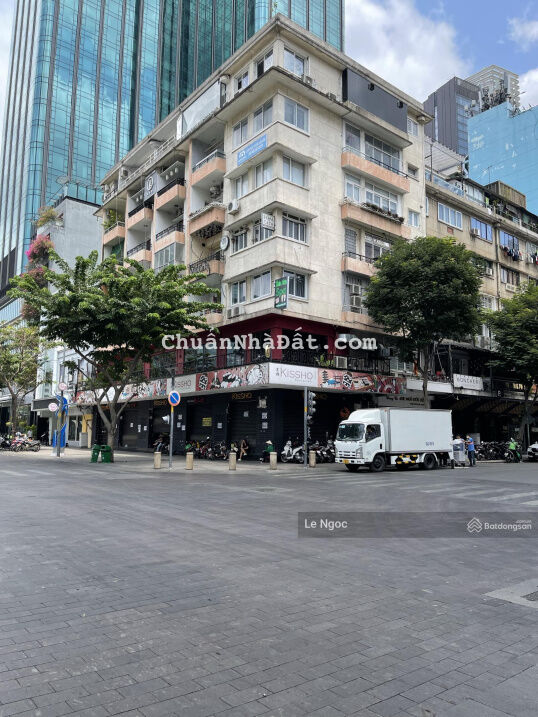 Góc Ngô Đức Kế Q.1 (L1) giá cho thuê chỉ 20tr có sân vườn LH: 0903752978