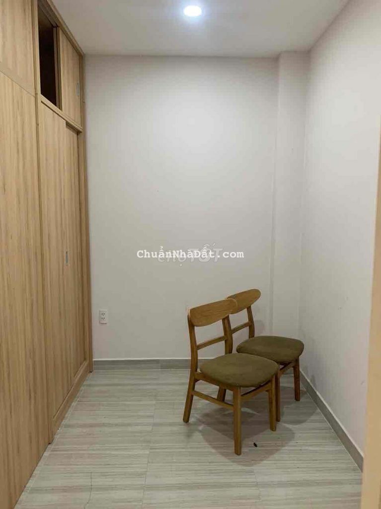 Cho thuê CHDV đường số 2 phạm hữu lầu Q7.Giá:6.5tr