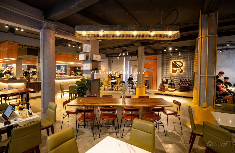 Góc 2 mặt tiền Ngô Đức Kế và Nguyễn Huệ Quận 1