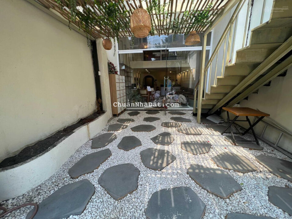 Làm đẹp, spa! Cho thuê mặt bằng Quốc Hương 110m2 giá chỉ 55tr có sang nhượng nội thất