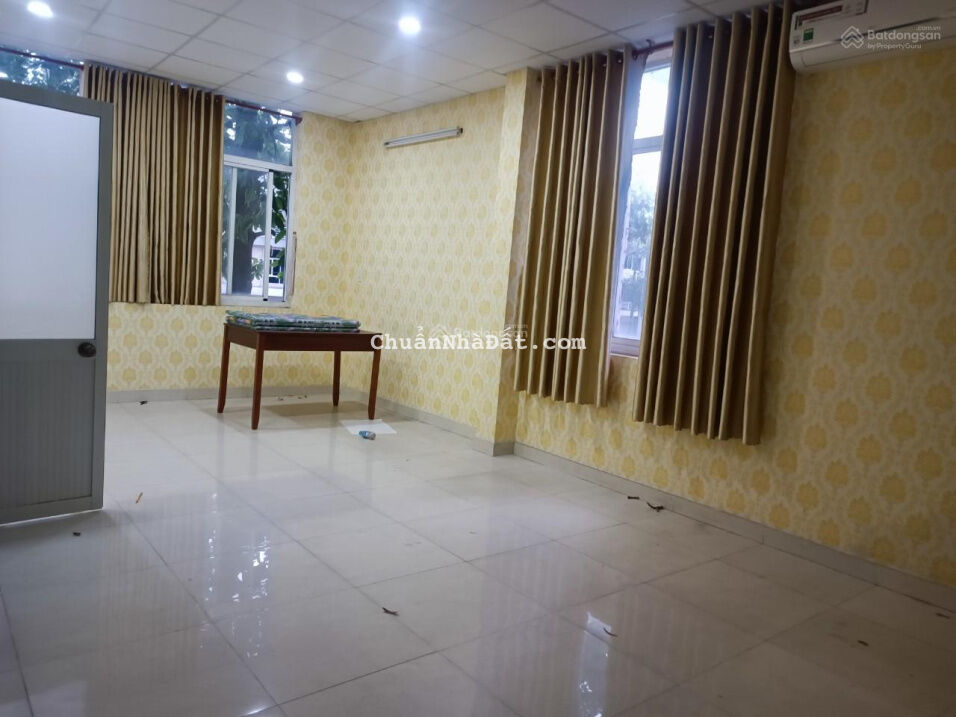 Cho thuê lô góc Đồng Khởi MT trung tâm TP mới Bình Dương