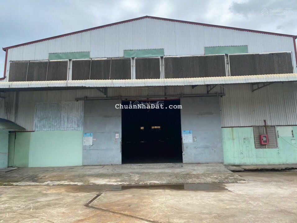 Cần cho thuê nhà xưởng 2 mặt tiền đường xã Phạm Văn Hai Bình Chánh. Lh 0906978699 Cần cho thuê nhà xưởng 2 mặt tiền đường xã Phạm Văn Hai Bình Chánh. Lh 0906978699