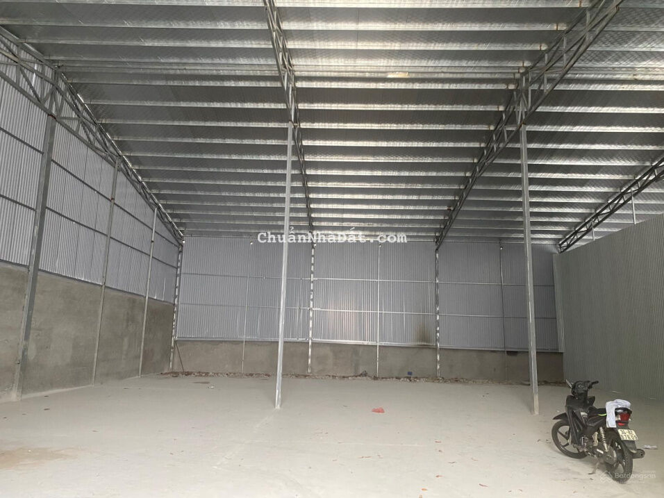 Cho thuê kho xưởng 400m2 - 1300m2 - 2500m2 tại Đức Giang Long Biên HN, giá 90k/m2, LH: 0902132489