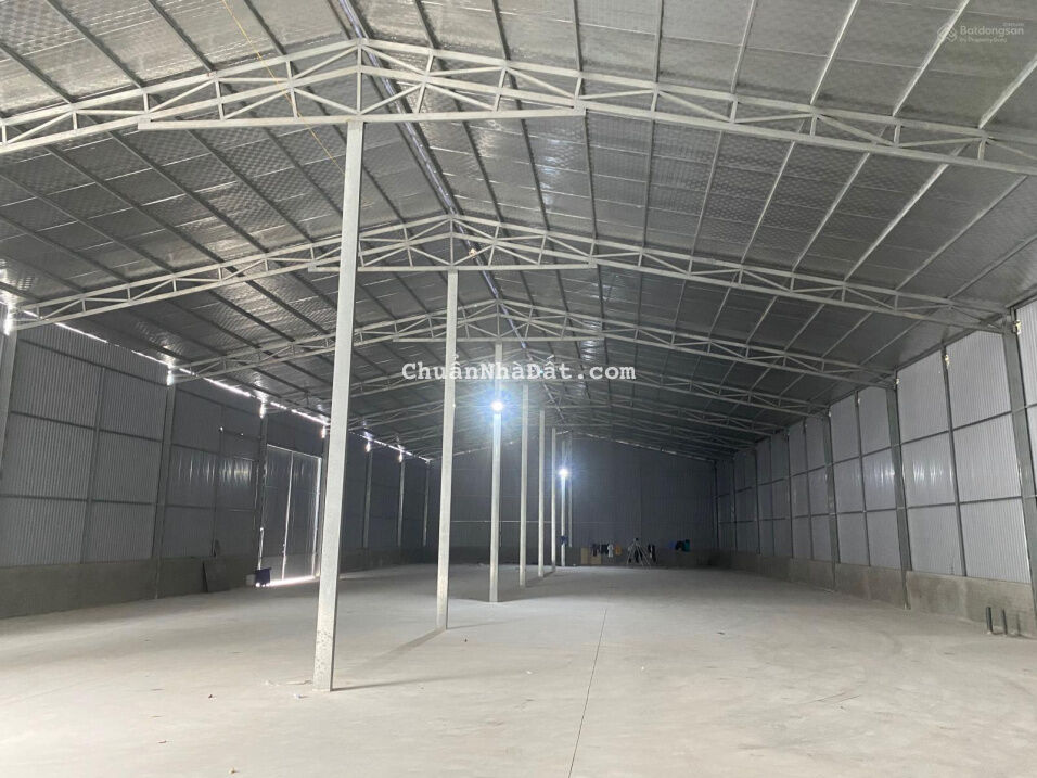 Cho thuê kho xưởng 400m2 - 1300m2 - 2500m2 tại Đức Giang Long Biên HN, giá 90k/m2, LH: 0902132489