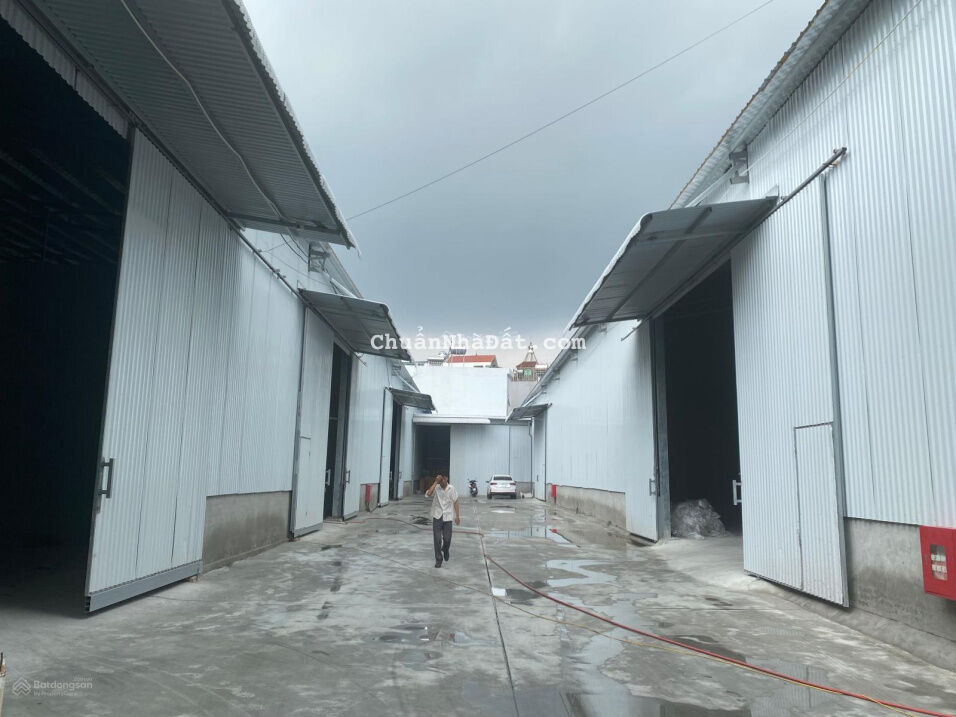 Cho thuê kho xưởng 400m2 - 1300m2 - 2500m2 tại Đức Giang Long Biên HN, giá 90k/m2, LH: 0902132489