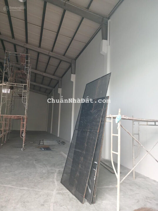 Cho thuê kho đường Lê Trọng Tấn DT 400m2 trần cao 9m KD tự do