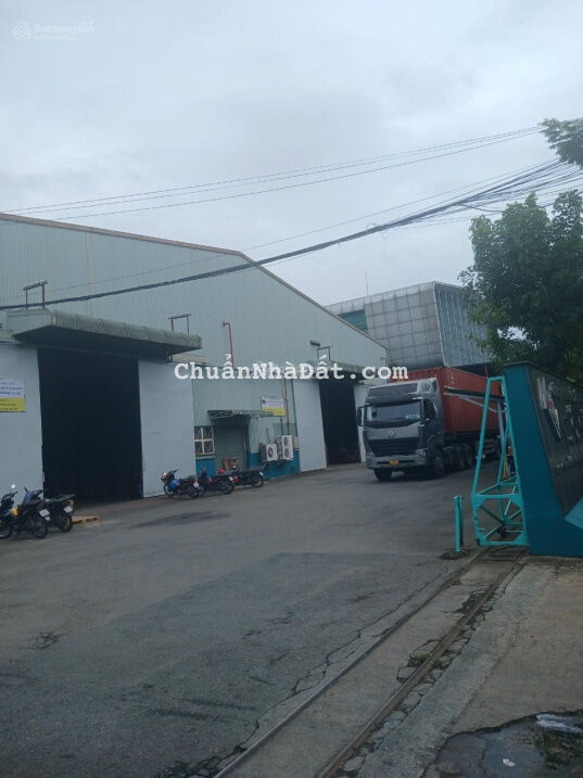 Kho 500 (m2) cho thuê ngay khu vực Tân Phú